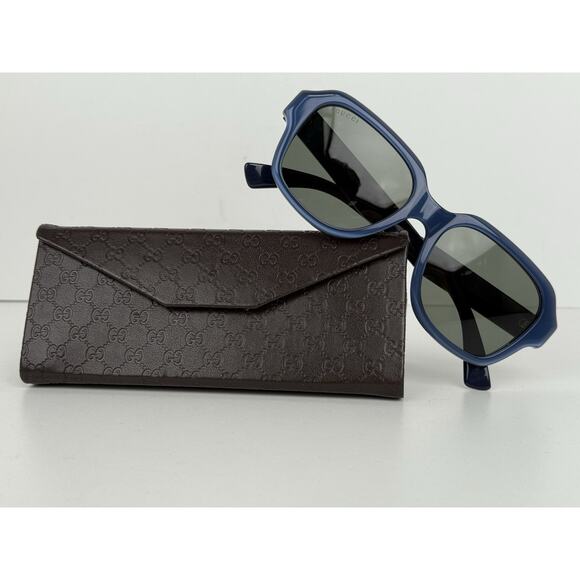 Gucci Logo Rectangular Sunglasses - Picture 9 of 9
